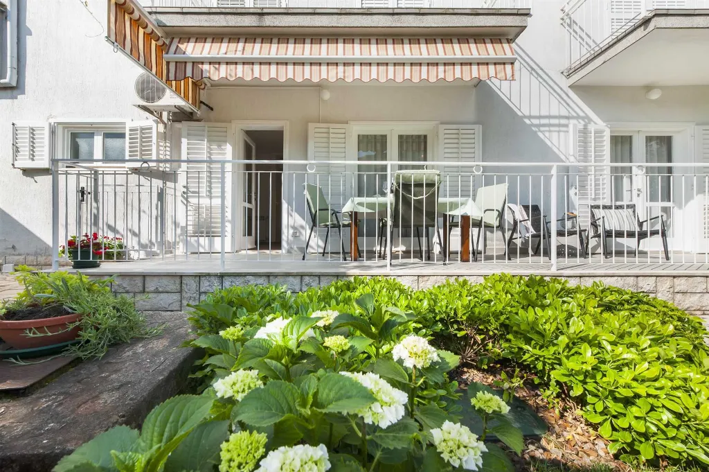Two-Bedroom Apartment in Rovinj with Parking