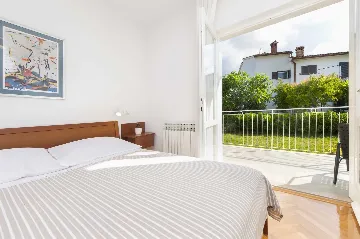 Two-Bedroom Apartment in Rovinj with Parking