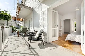 Two-Bedroom Apartment in Rovinj with Parking