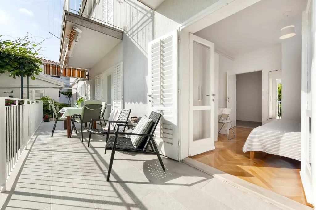 Two-Bedroom Apartment in Rovinj with Parking
