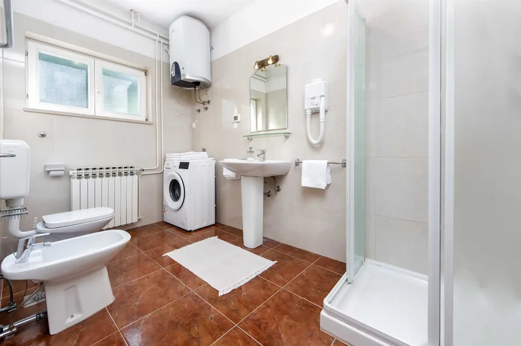 Two-Bedroom Apartment in Rovinj with Parking