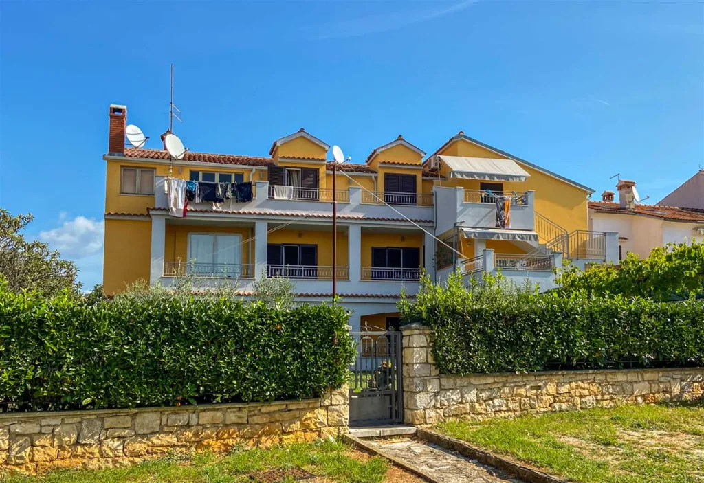 Two-Bedroom Apartment in Rovinj with Terrace