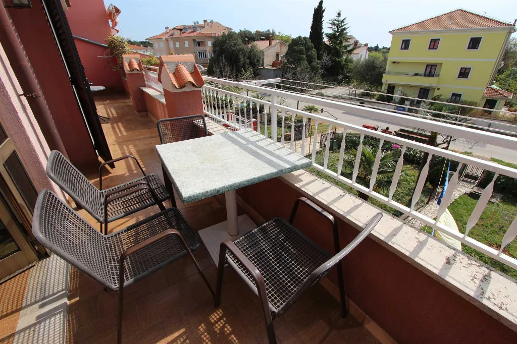 Three-Bedroom Apartment in Rovinj for 6 Guests