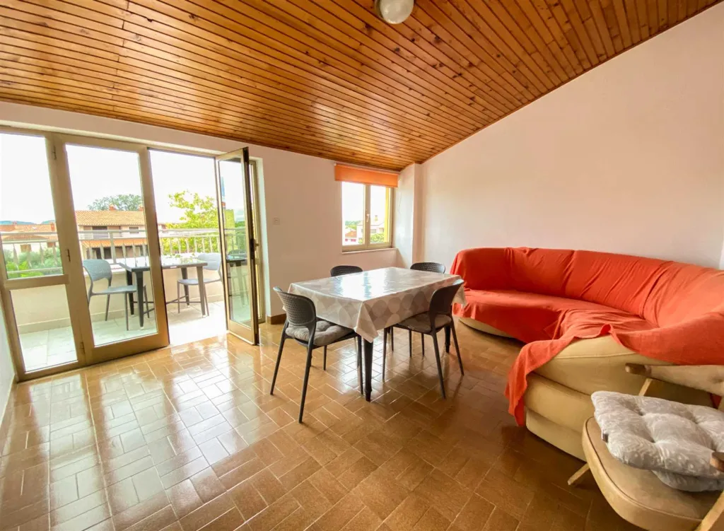 Three-Bedroom Apartment in Rovinj for 6 Guests