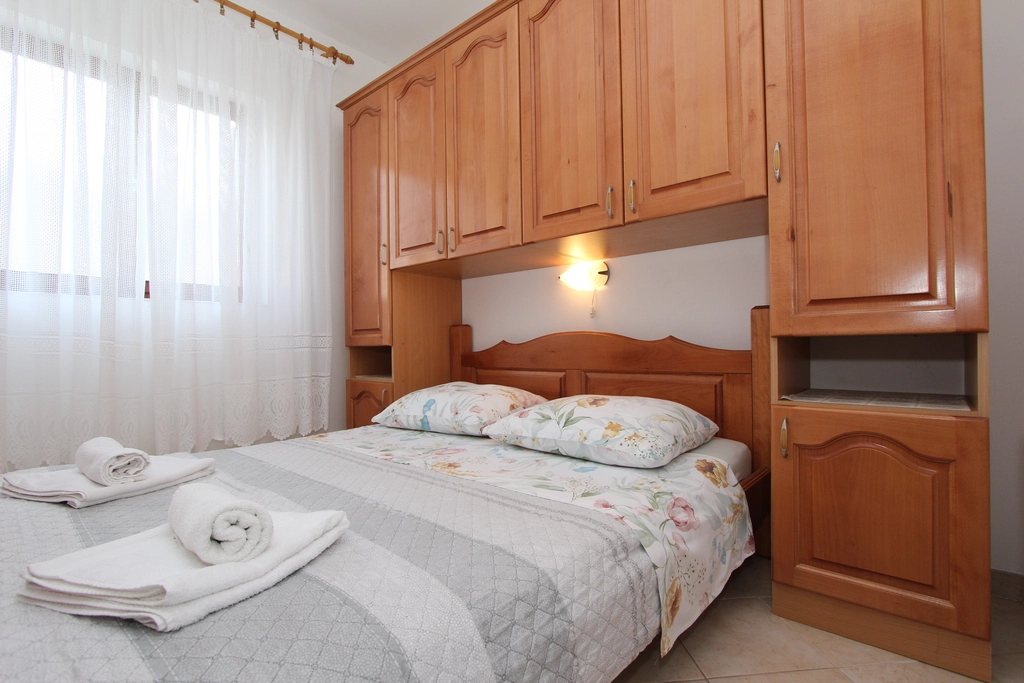 Two-Bedroom Apartment in Rovinj for 4 Guests