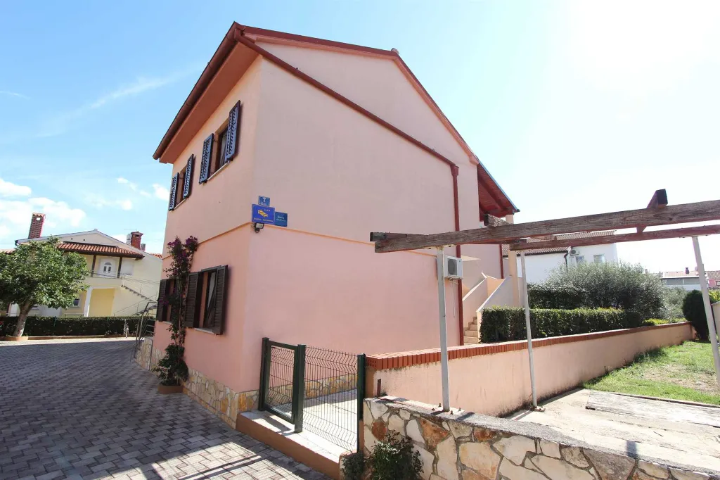 Two-Bedroom Apartment with Terrace in Rovinj