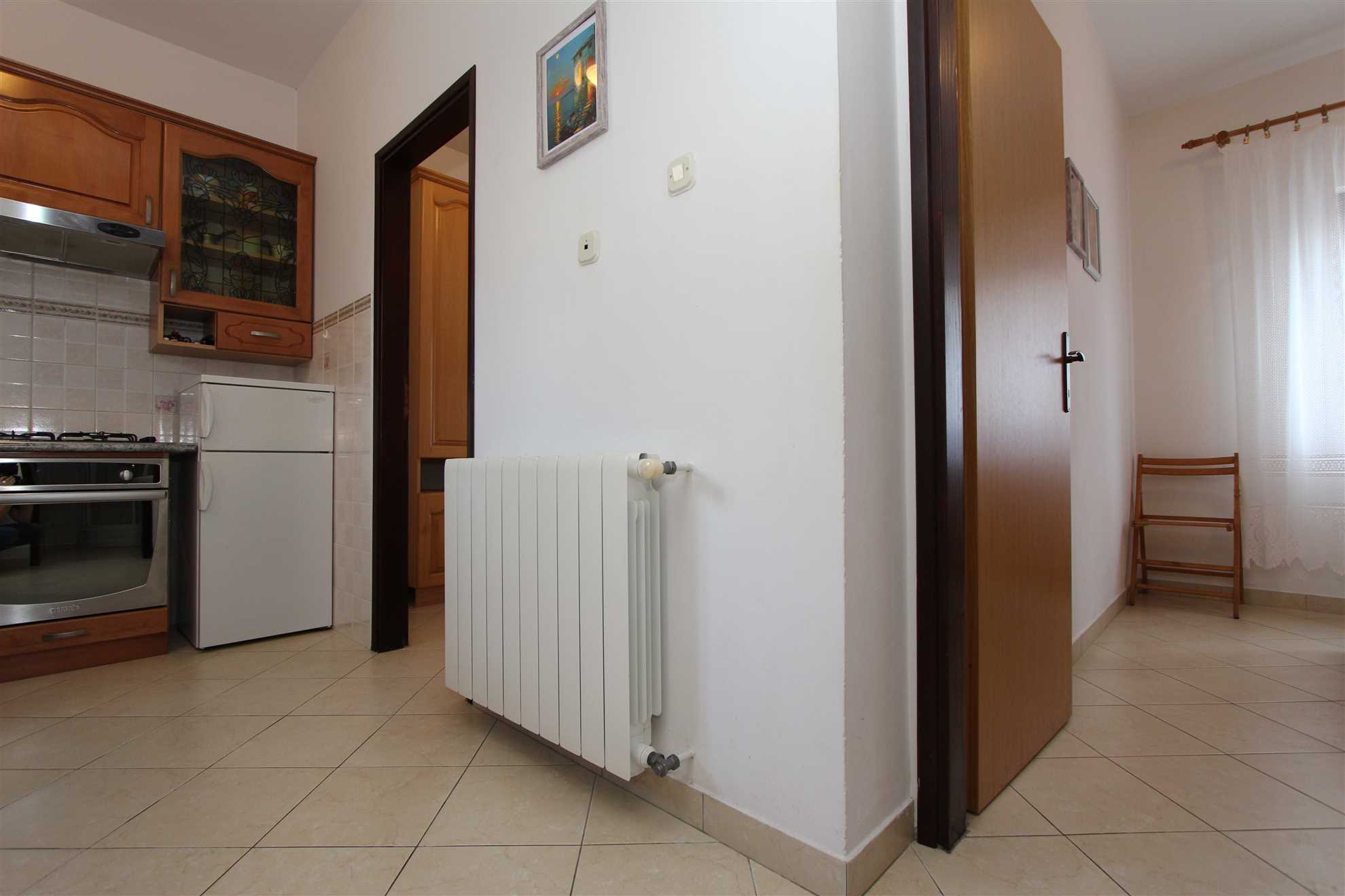 MARUCHITA Two-Bedroom Apartment with Terrace (Vase, prizemlje)