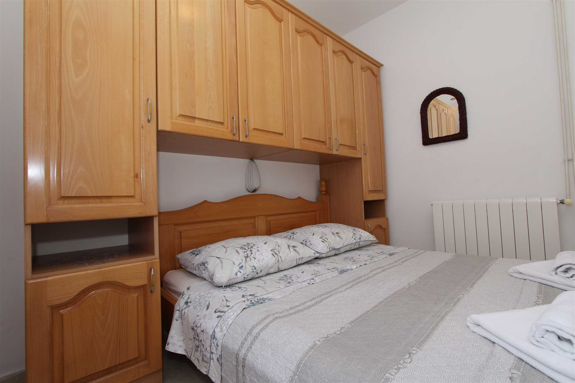 MARUCHITA Two-Bedroom Apartment with Terrace (Vase, prizemlje)
