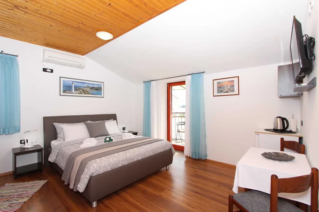 Double Room with Balcony in Rovinj for 2 Guests