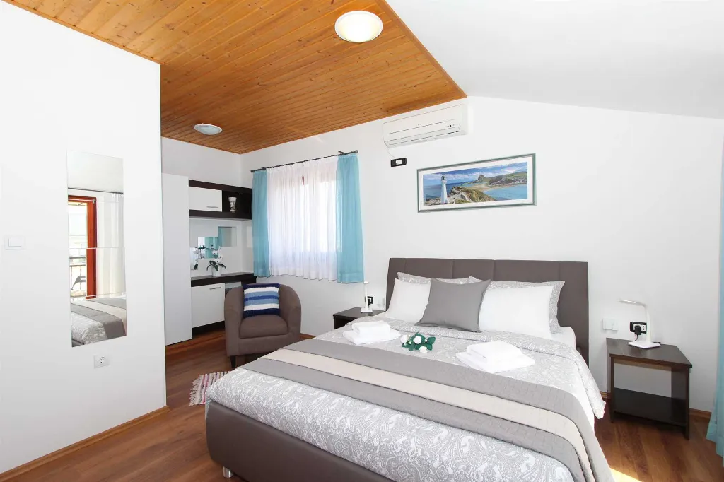Double Room with Balcony in Rovinj for 2 Guests