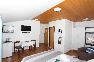 Double Room with Balcony in Rovinj for 2 Guests