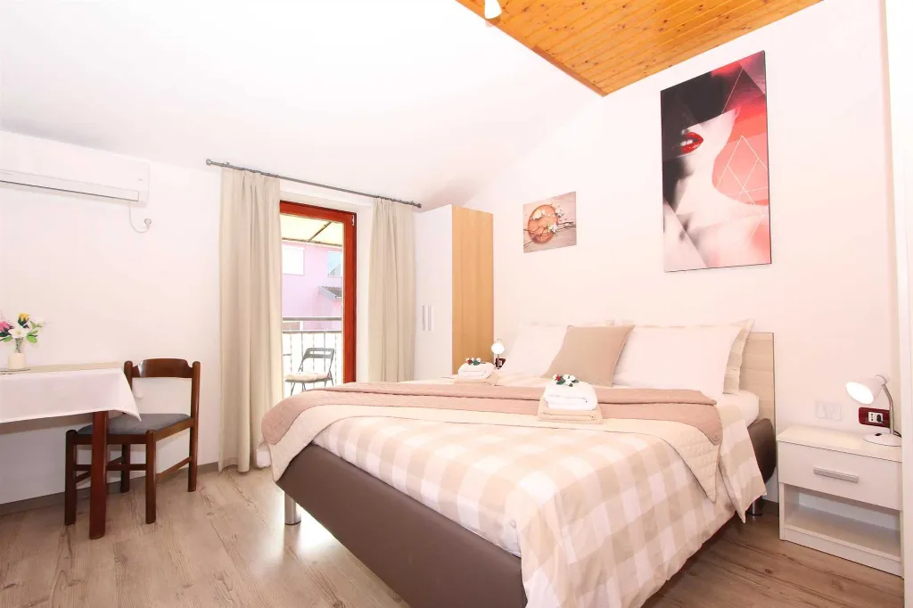 Double Room with Balcony in Rovinj for 2 Guests