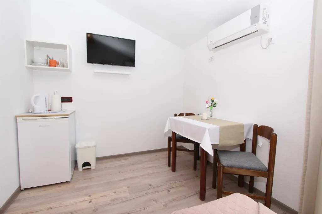 Double Room with Balcony in Rovinj for 2 Guests