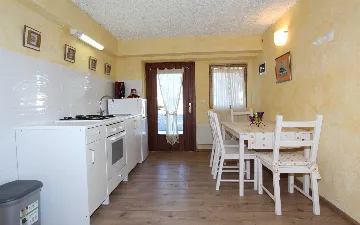 One-Bedroom Apartment for 2 in Rovinjsko Selo with Pool