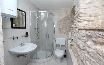 One-Bedroom Apartment for 2 in Rovinjsko Selo with Pool