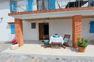 One-Bedroom Apartment for 2 in Rovinjsko Selo with Pool