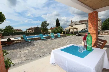 One-Bedroom Apartment for 2 in Rovinjsko Selo with Pool