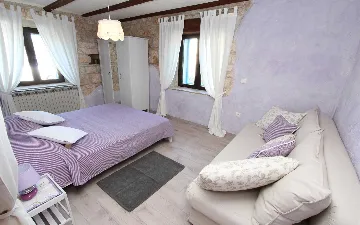 Studio with Terrace and Pool Access in Rovinjsko Selo