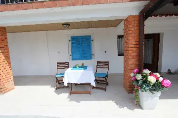 Studio with Terrace and Pool Access in Rovinjsko Selo