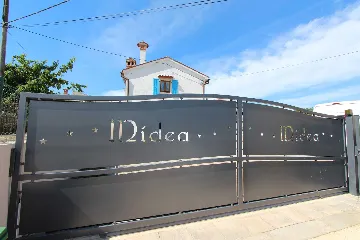 Studio with Terrace and Pool Access in Rovinjsko Selo