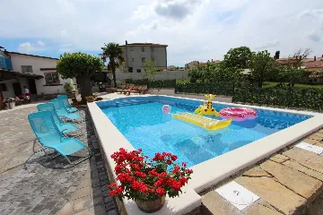 Studio with Terrace and Pool Access in Rovinjsko Selo