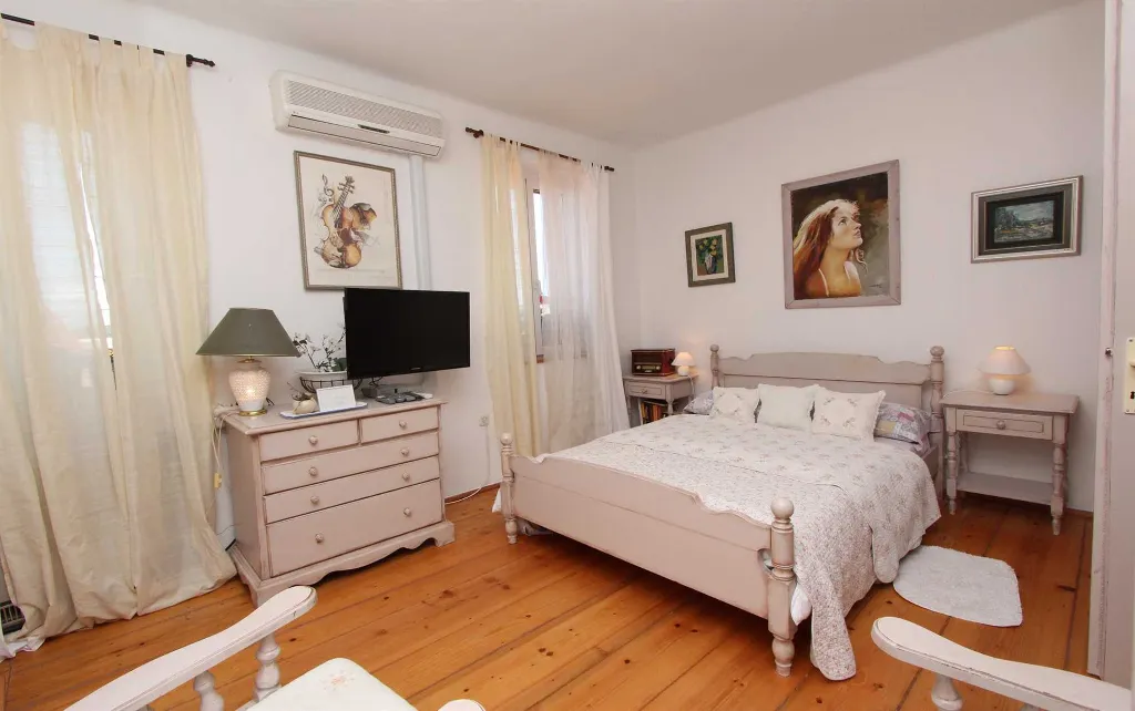 One-Bedroom Apartment in Rovinj City Center