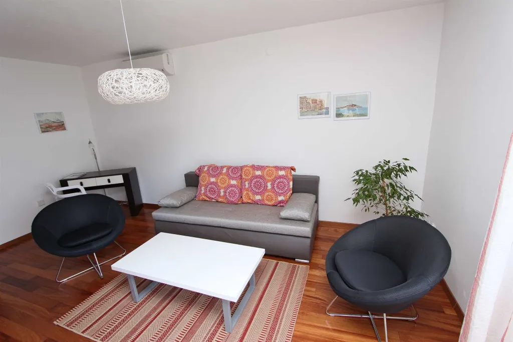Two-Bedroom Apartment in Rovinj for 4 Guests