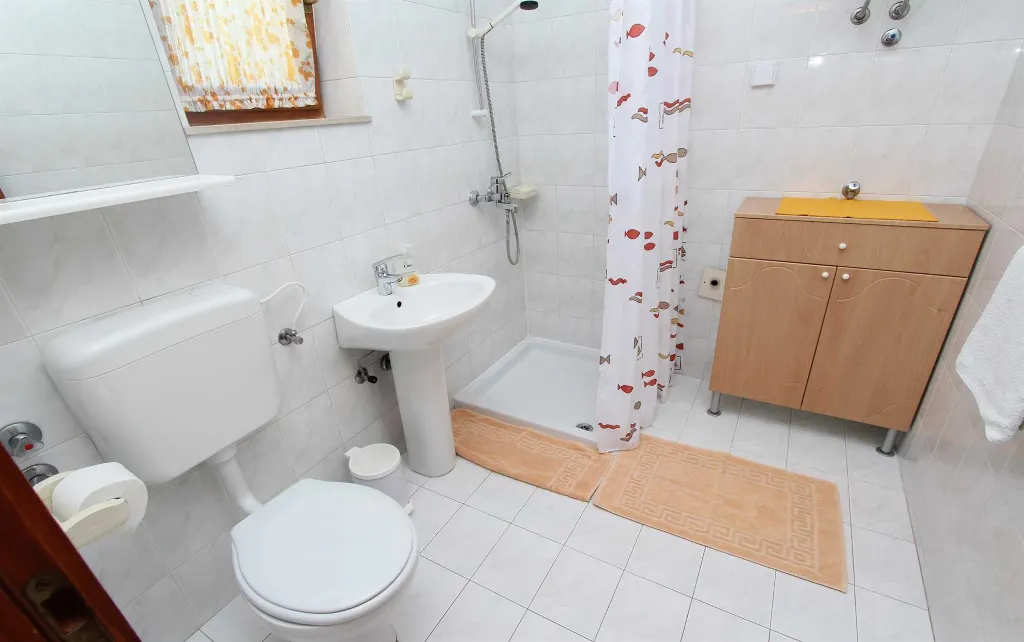 One-Bedroom Apartment for 2 in Rovinj with Parking