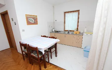 One-Bedroom Apartment for 2 in Rovinj with Parking