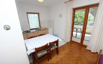 One-Bedroom Apartment for 2 in Rovinj with Parking