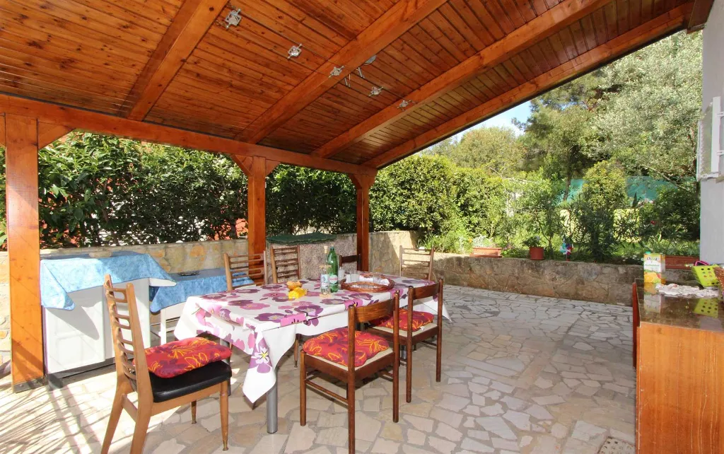 One-Bedroom Apartment for 4 Guests in Rovinj