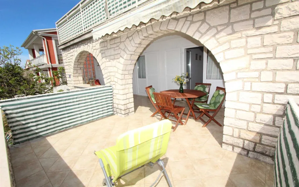 One-Bedroom Apartment for 4 Guests in Rovinj