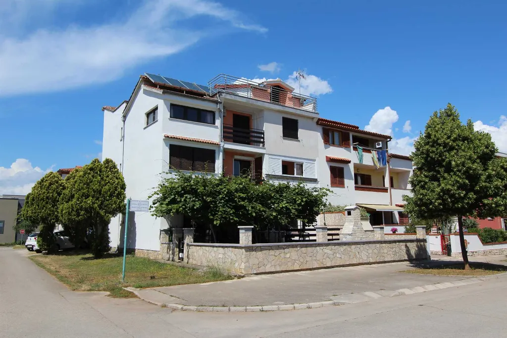 Two-Bedroom Apartment in Rovinj for Up to 6 Guests