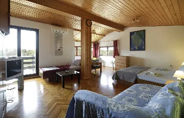 Two-Bedroom Apartment in Rovinj for Up to 6 Guests