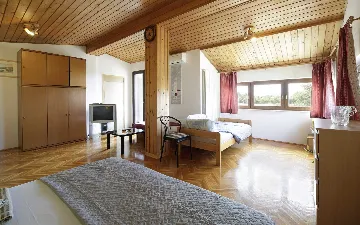 Two-Bedroom Apartment in Rovinj for Up to 6 Guests