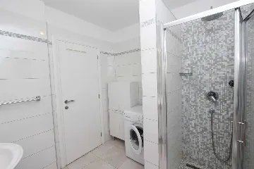 Two-Bedroom Apartment in Rovinj with Parking