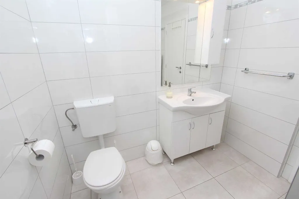 Two-Bedroom Apartment in Rovinj with Parking