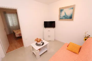 Two-Bedroom Apartment in Rovinj with Parking