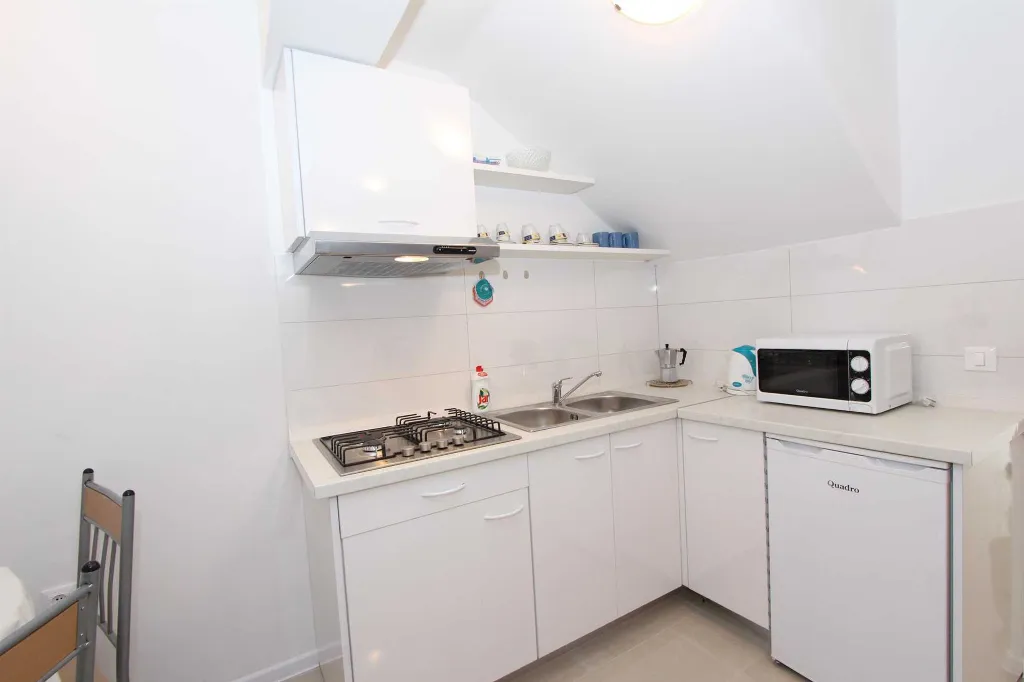 Two-Bedroom Apartment in Rovinj with Parking