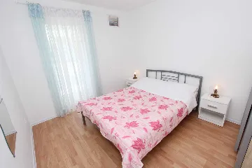 Two-Bedroom Apartment in Rovinj with Parking