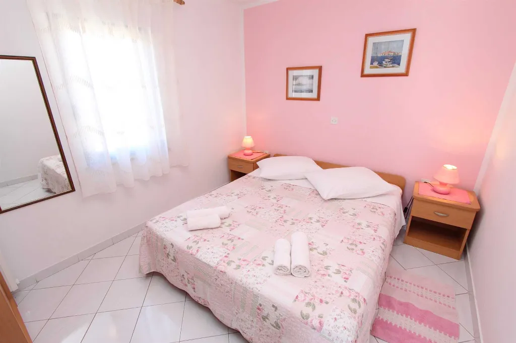 One-Bedroom Apartment for 2 in Rovinj with Terrace