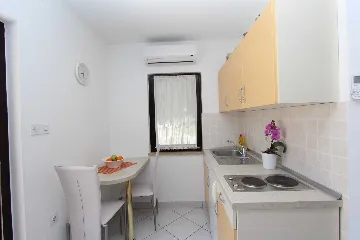 One-Bedroom Apartment for 2 in Rovinj with Terrace