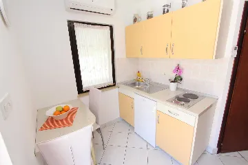 One-Bedroom Apartment for 2 in Rovinj with Terrace