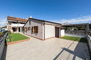 One-Bedroom Apartment for 2 in Rovinj with Terrace