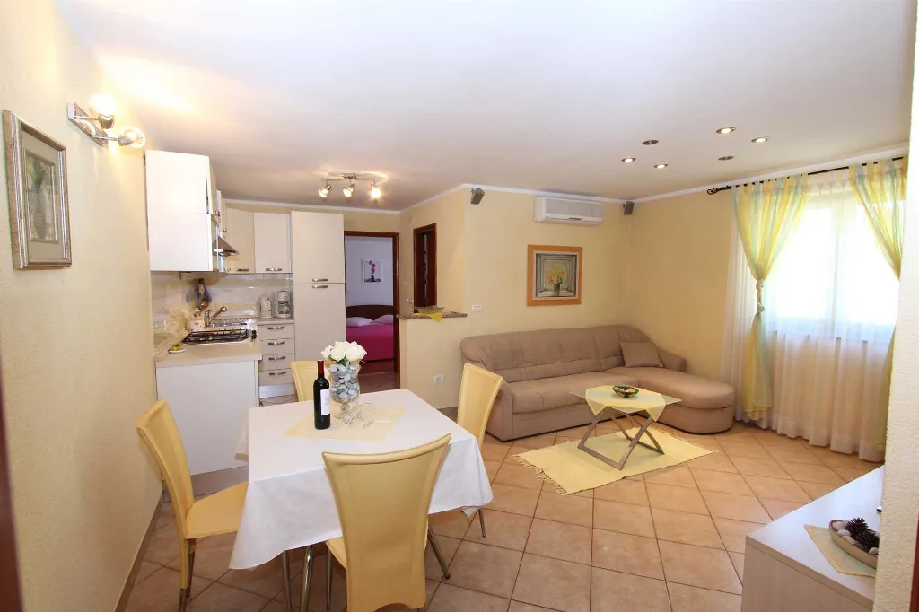 One-Bedroom Apartment with Terrace in Rovinj