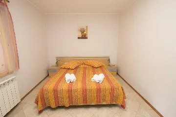 One-Bedroom Apartment in Rovinj for Up to 4 Guests