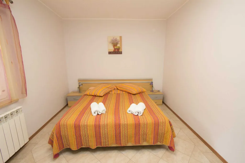 One-Bedroom Apartment in Rovinj for Up to 4 Guests