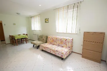 One-Bedroom Apartment in Rovinj for Up to 4 Guests