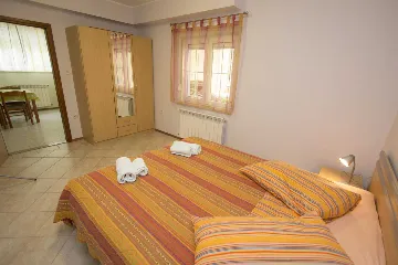 One-Bedroom Apartment in Rovinj for Up to 4 Guests