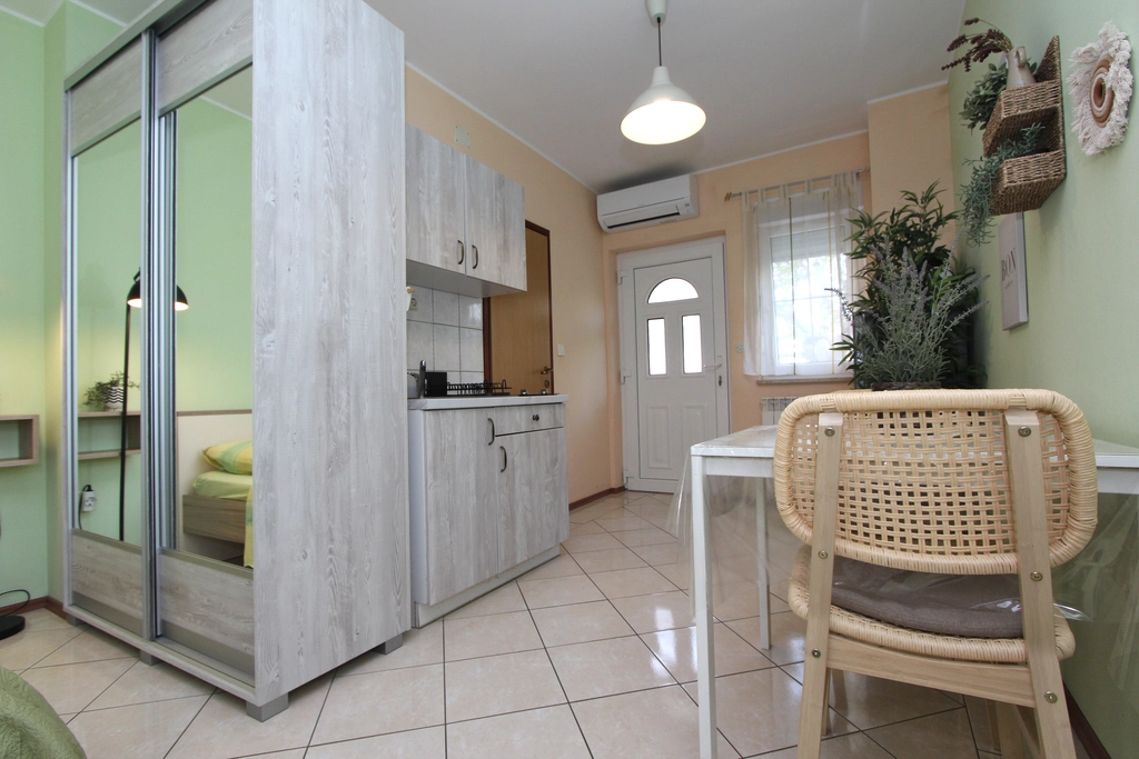 Studio for 2 Guests in Rovinj with Parking